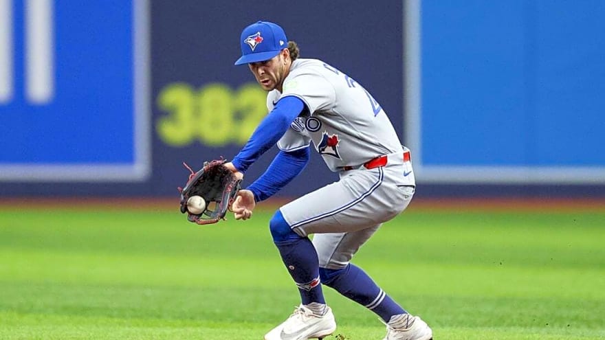 Blue Jays bang out 17 hits, double up faltering Rays