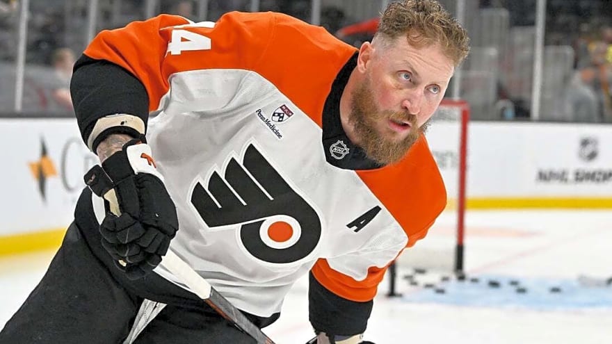 Canes acquire F Nicolas Deslauriers from Flyers