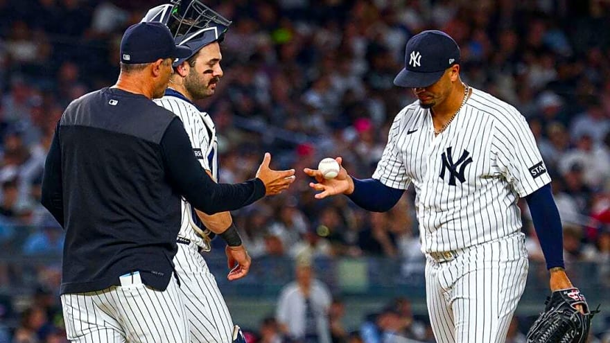 Yankees place struggling RHP Fernando Cruz (elbow) on IL