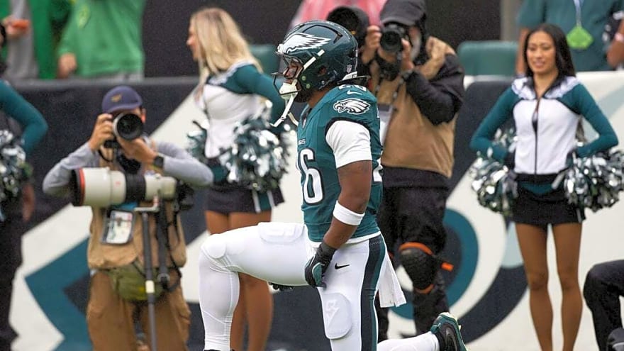 Eagles RB Saquon Barkley (hamstring) injured vs. Rams