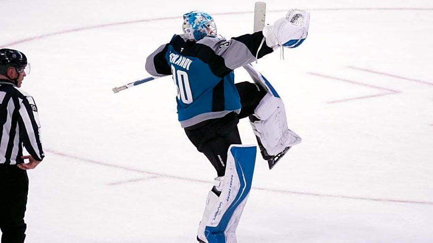 Philipp Kurashev&#39;s shootout goal lifts Sharks past Kings