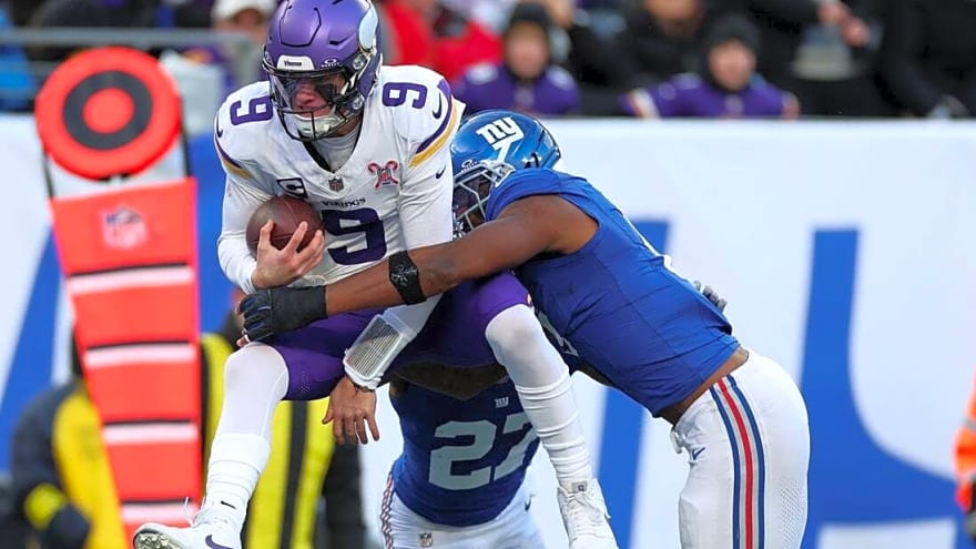 Backup QB helps Vikings knock off Giants