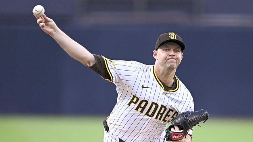 Reports: RHPs Michael King, Robert Suarez opt out of Padres&#39; deals