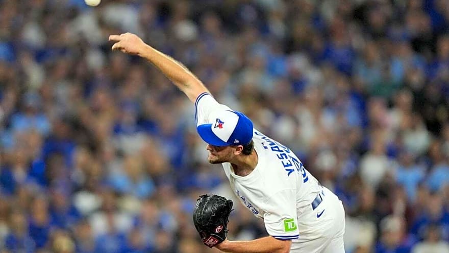 Blue Jays take down Mariners, force ALCS Game 7