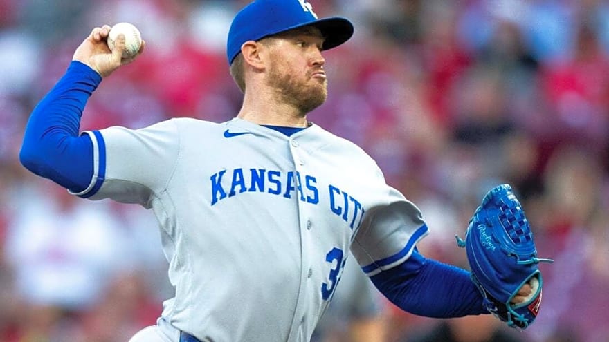 Royals RHP Stephen Kolek (flexor) hurt on rehab assignment, placed on IL