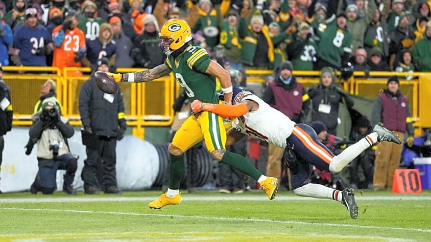 Packers&#39; late interception sinks Bears in NFC North clash