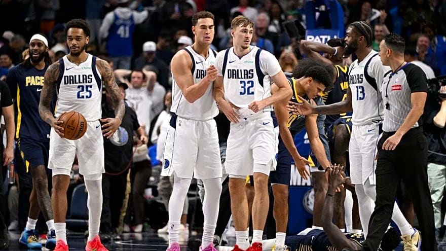 Mavs&#39; Anthony Davis ruled out for Pistons clash in Mexico City