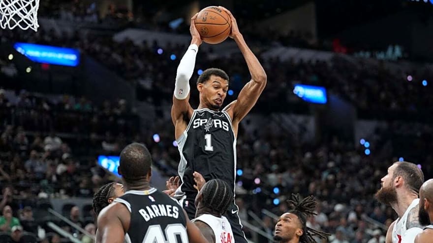 Spurs put Raptors away, off to first 4-0 start since &#39;16