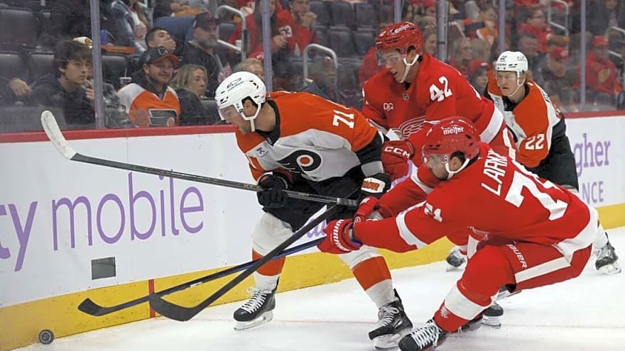 Copp, Red Wings nab home victory to extend Flyers' winless streak