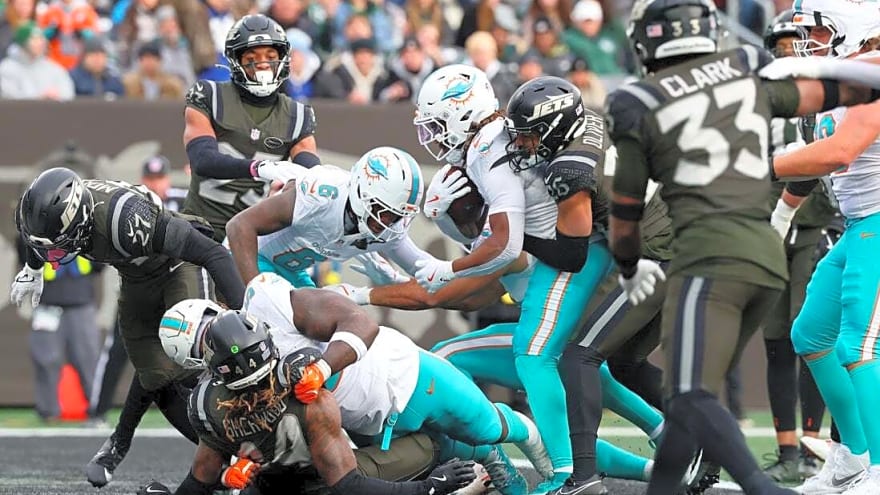 Dolphins win big, eliminate Jets from 15th consecutive postseason