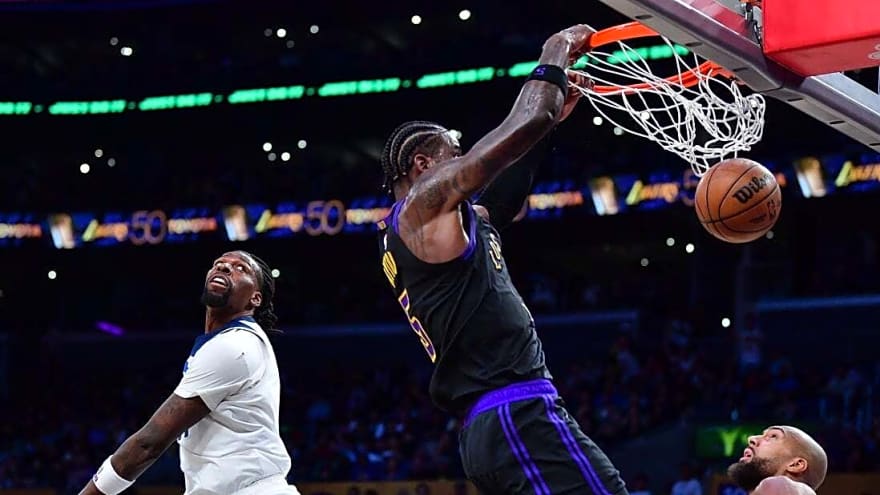 Lakers executing at both ends sans LeBron James; Bulls up next