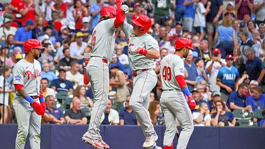 Phillies collect season-high 17 hits, edge Brewers