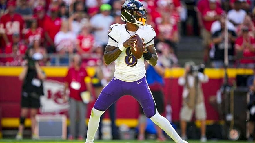 Desperate times for Dolphins, Ravens as QB Lamar Jackson expected back