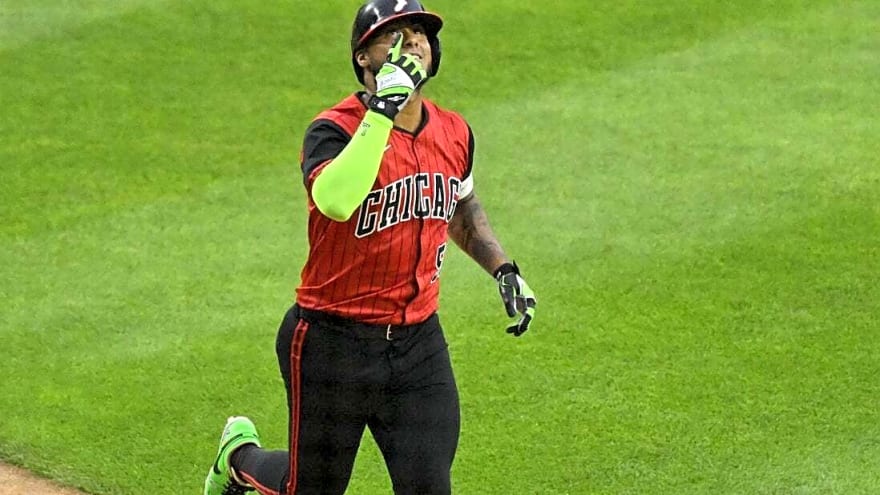 White Sox edge Guardians in 11th to split doubleheader