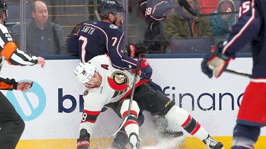 Blue Jackets D Brendan Smith (knee) out 3-4 months