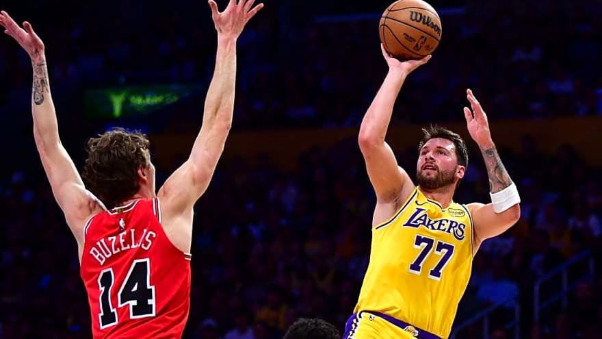 Luka Doncic pours in 51 as Lakers top Bulls to extend win streak