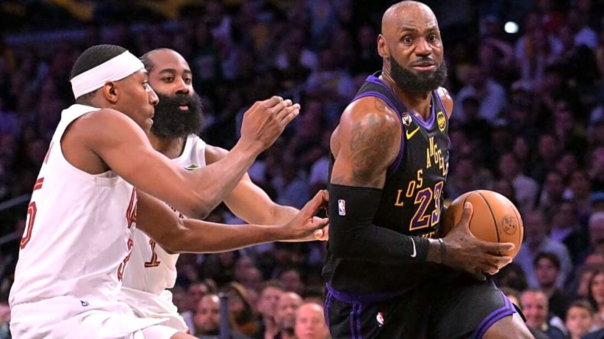 LeBron James sets all-time win mark in Lakers' victory over Cavaliers
