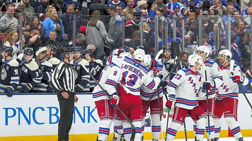 Rangers pursue second straight home win in clash vs. Red Wings