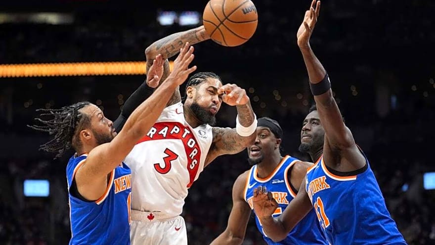 Defensive-minded Knicks go for 12th straight win over Raptors