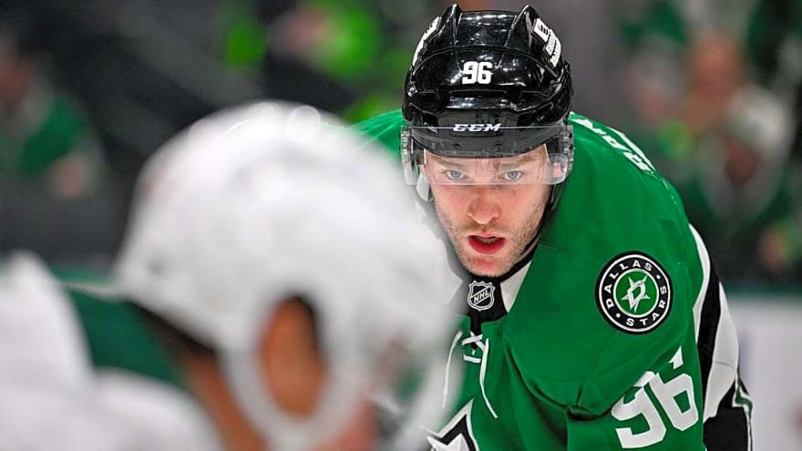 Opening 5-game trip, Canucks out to cool off sizzling Stars