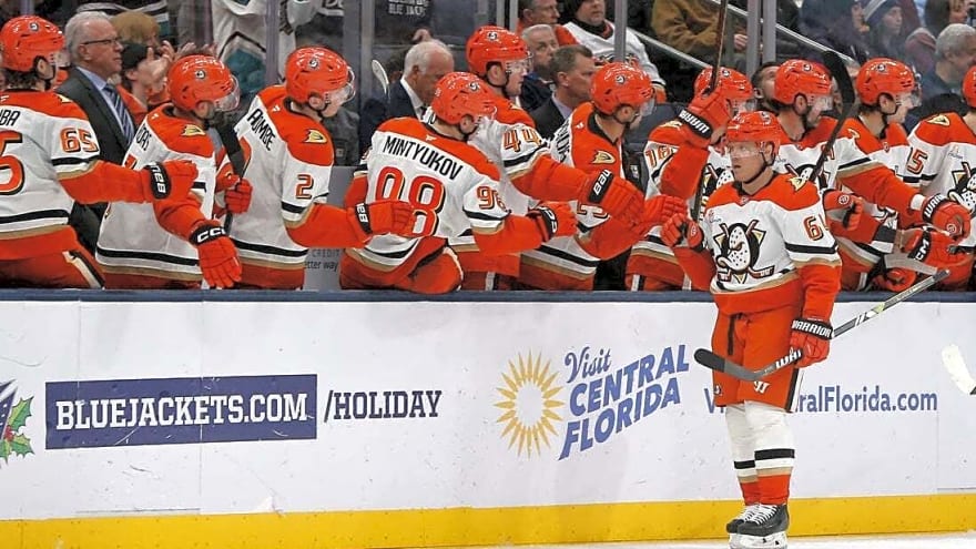 California Dreamin': Ducks begin long stay in state vs. Stars