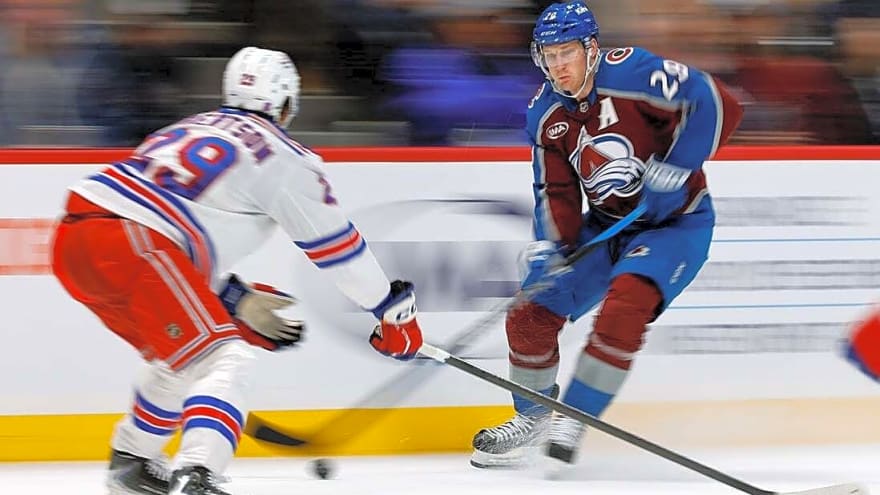 Avalanche win 7th straight; score 4 in third to vanquish Rangers