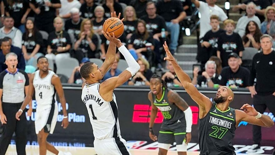 Spurs blow past Timberwolves, even series in Game 2