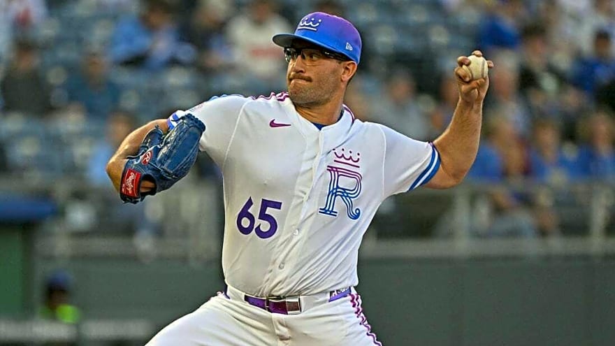 Royals score 5 runs in 4th inning to beat Angels