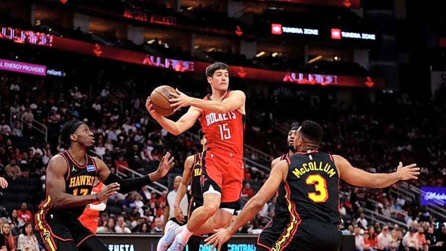 Rockets to utilize tweaked starting lineup vs. Heat