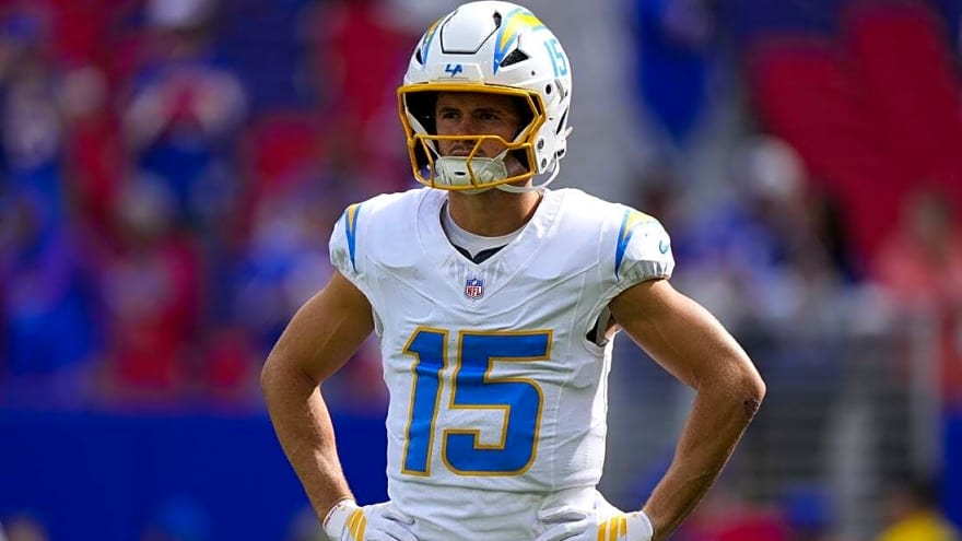 Chargers WR Ladd McConkey (concussion) exits vs. Chiefs