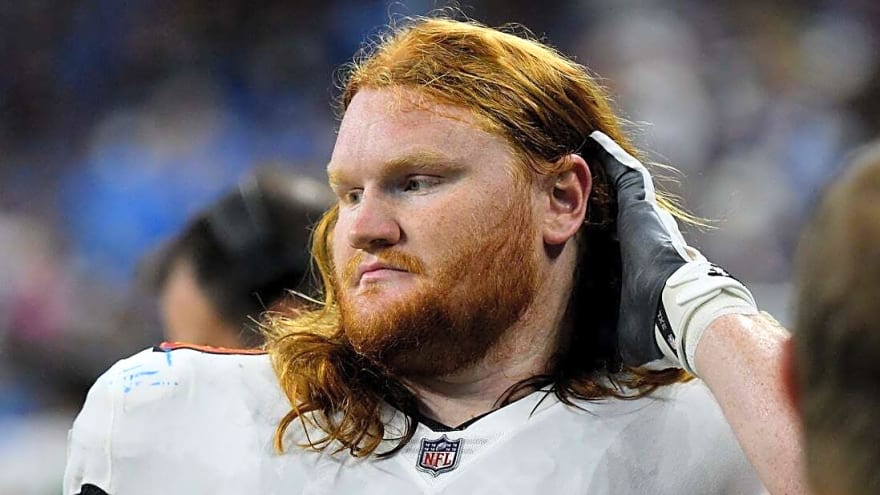 Bucs sign two OL, RG Cody Mauch (knee) headed to IR