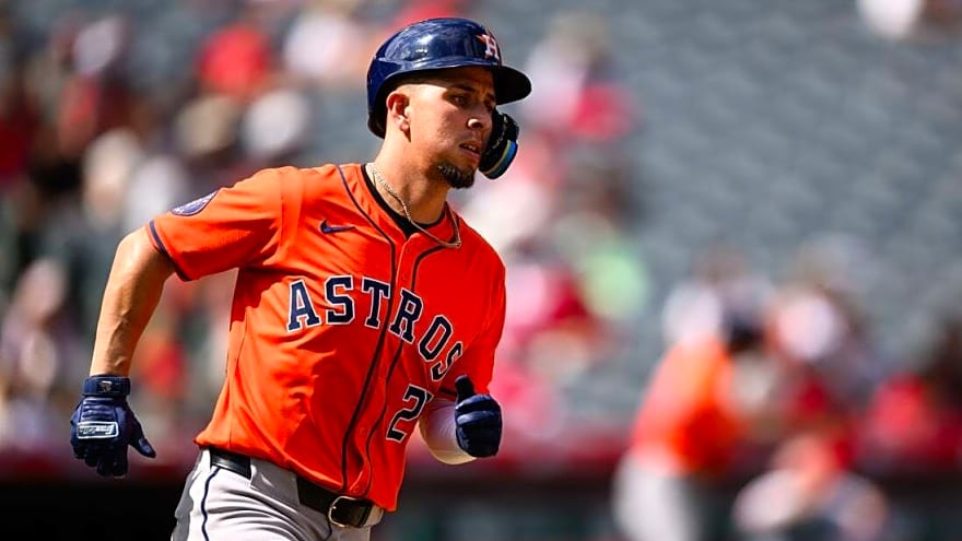 Cardinals sign INF Ramon Urias to one-year deal