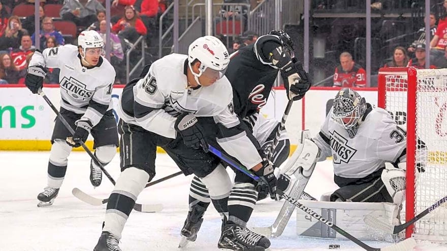 Victorious Devils spoil career milestone for Kings' Anze Kopitar