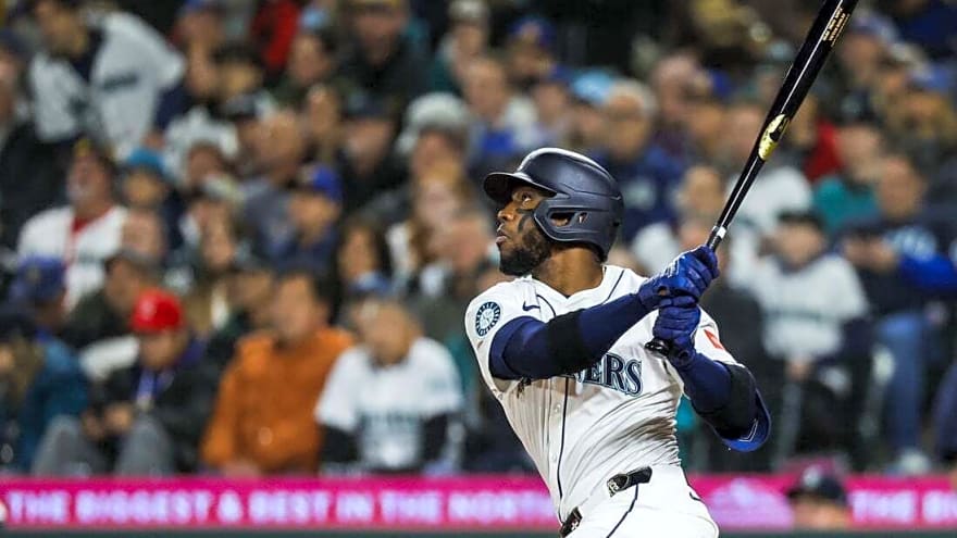 MLB suspends Mariners OF Victor Robles for conduct in Triple-A game