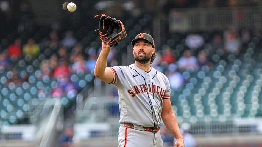 Robbie Ray, Giants dominate rain-split game to extend rare Braves skid