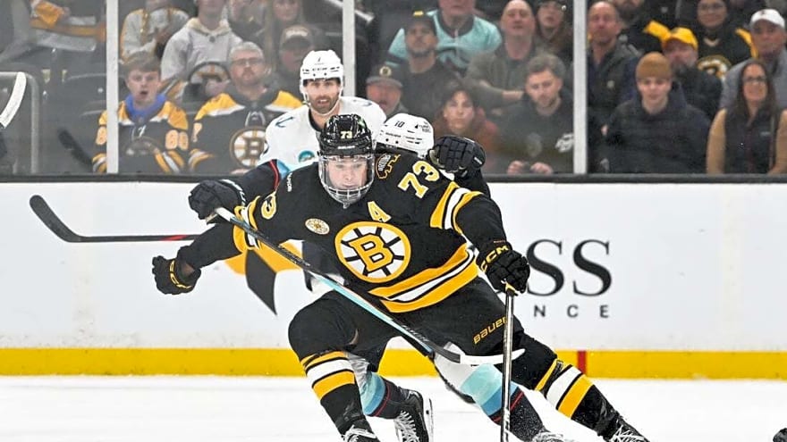 Bruins out to continue hot stretch in clash vs. Blackhawks