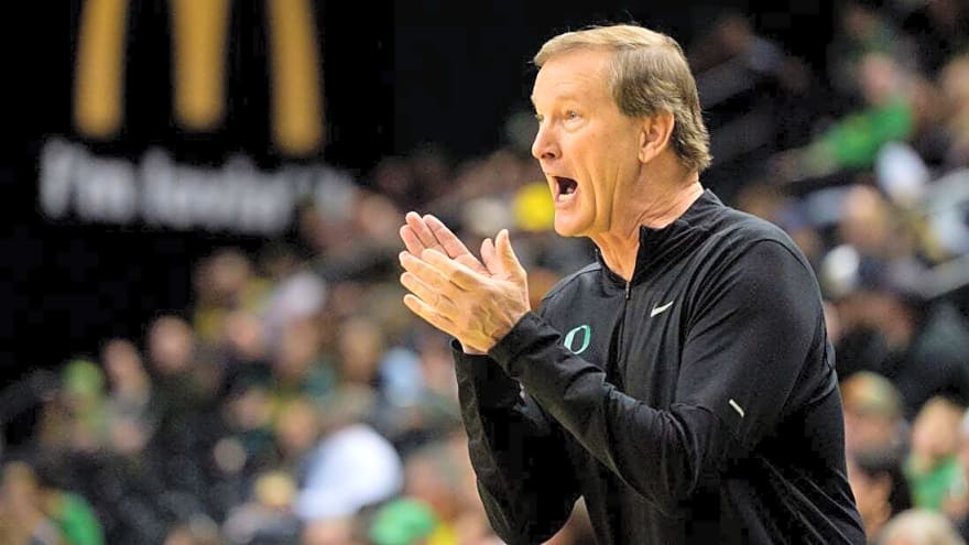 Oregon pounds Portland in another high-scoring rout