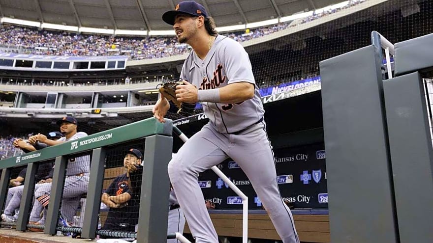 Tigers' Kerry Carpenter (shoulder) on IL after crash in outfield