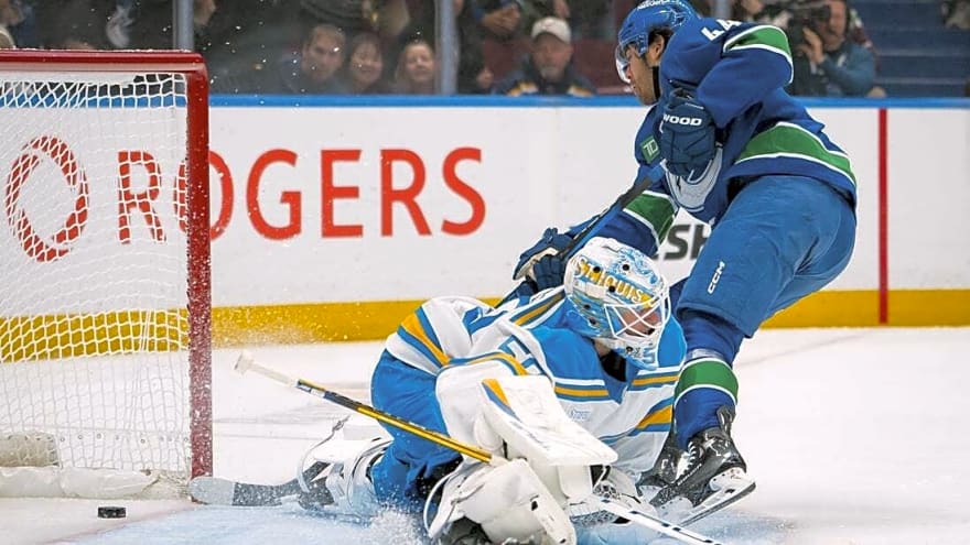 Blues outscore Canucks as Jimmy Snuggerud scores twice