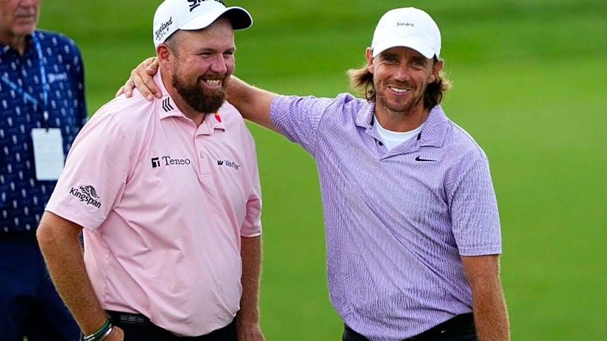 Friend group: Fleetwood, Lowry among leaders at Abu Dhabi Championship