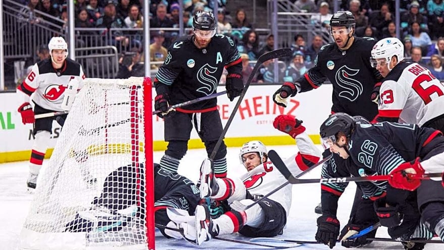 Three-goal third period propels Kraken past Devils