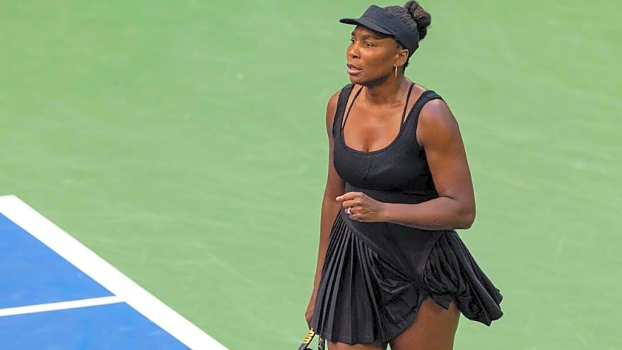 Venus Williams receives Australian Open wild-card entry