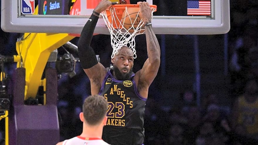 Short-handed Lakers show grit in leading series vs. Rockets