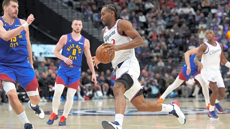 Clippers star Kawhi Leonard (ankle soreness) exits vs. Lakers