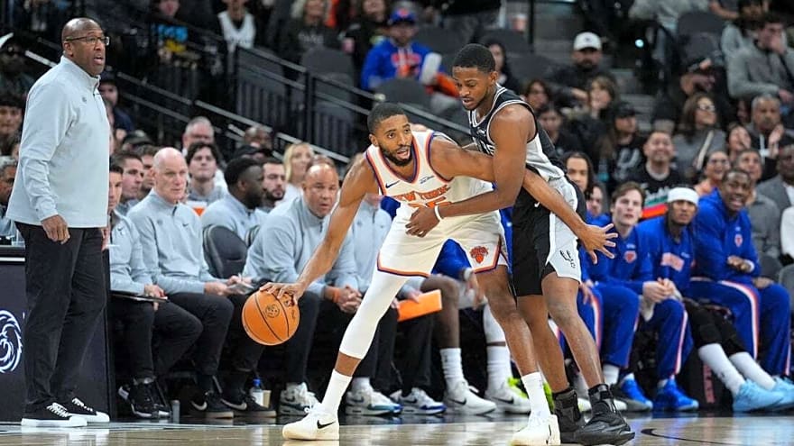 Julian Champagnie's 11 treys prompt Spurs' rally vs. Knicks