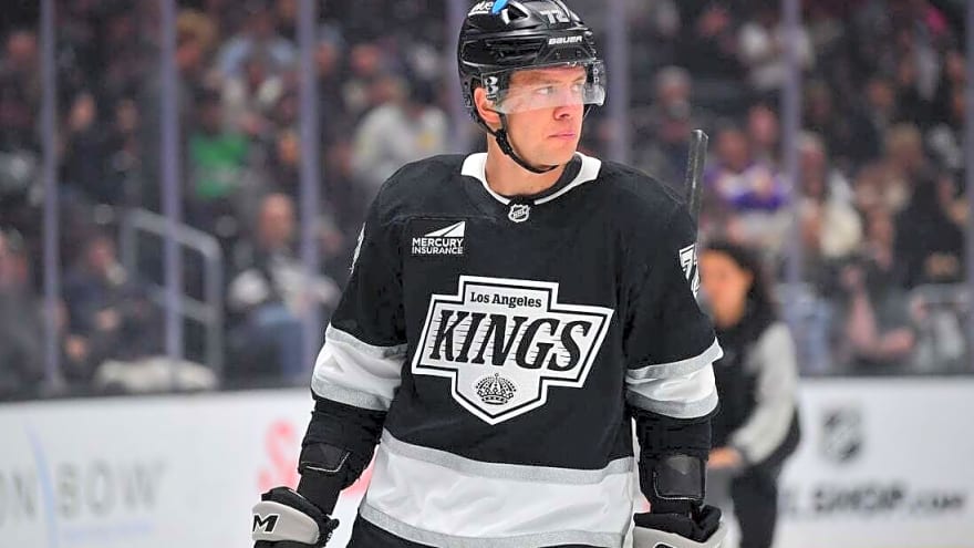 Artemi Panarin back in New York as Kings meet Rangers