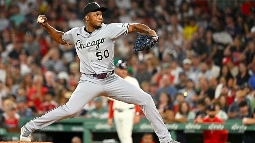 White Sox activate RHP Huascar Brazoban from IL