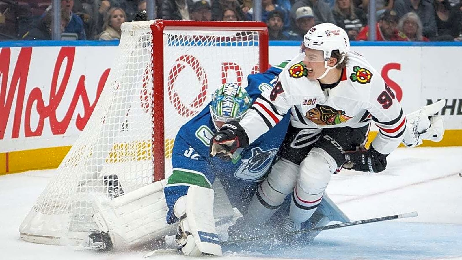Blackhawks, Canucks aspire to more than playing out string