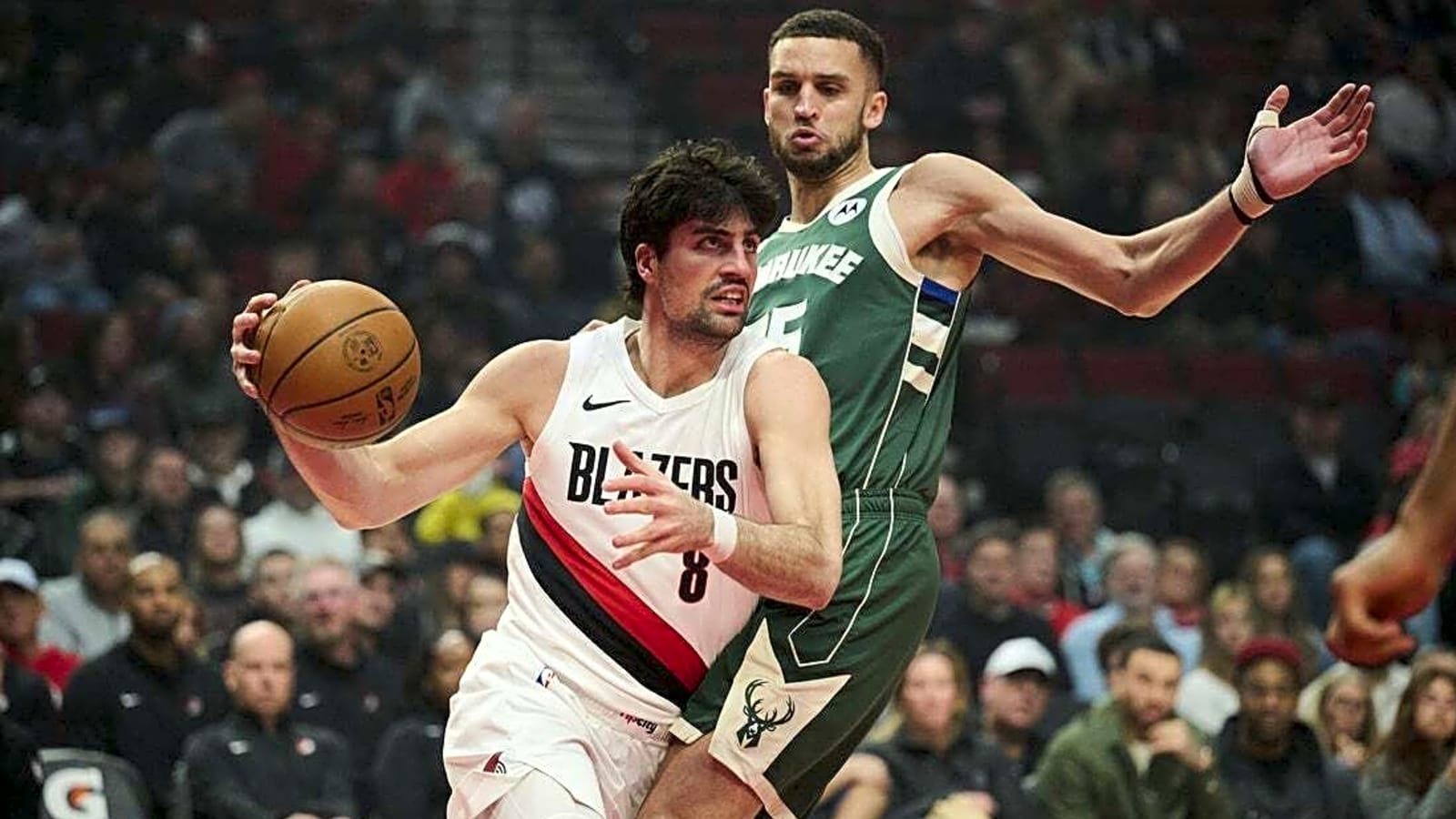 Trail Blazers hammer hapless Bucks