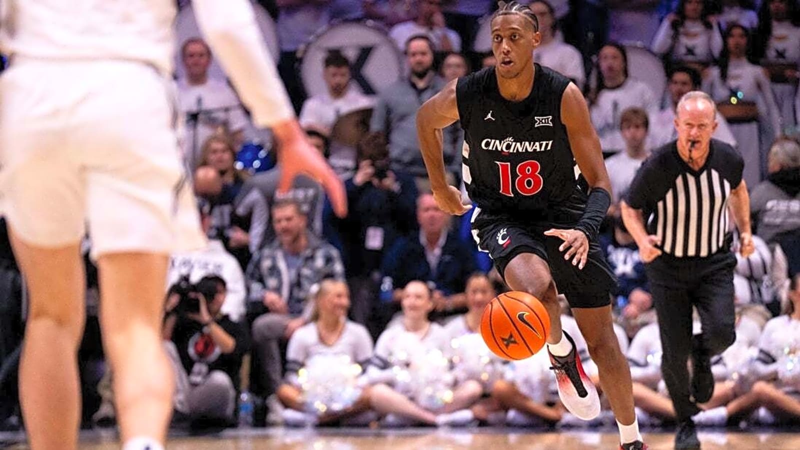 Clemson continues rigorous nonconference slate with Cincinnati